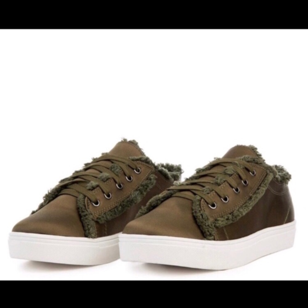 🆕👟 Dolls Kill Cape Robin Silk Shoes 🆕👟
